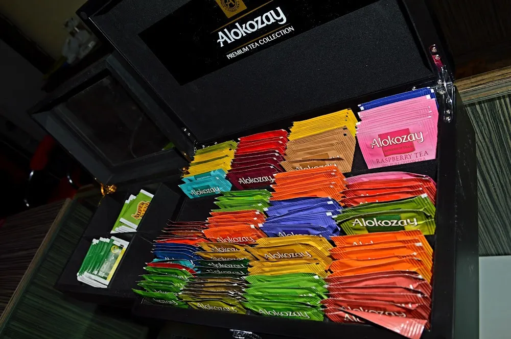 Alokozay Premium Tea Collection